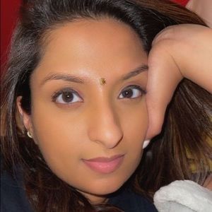 Meet your Posher, Alina